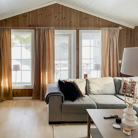 Cozy Modern Near Sjusjoen